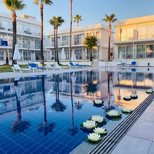 https://lysithea-hotel-apts.larnacahotels.org