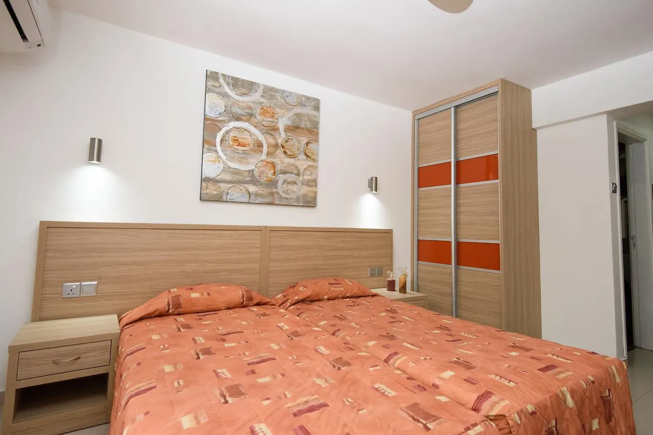 Paul Marie Hotel Apartments Ajia Napa Hotel apartamentowy
