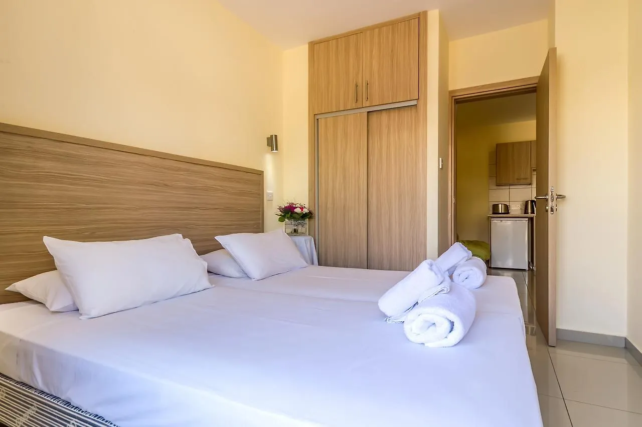 Hotel apartamentowy Paul Marie Hotel Apartments Ajia Napa